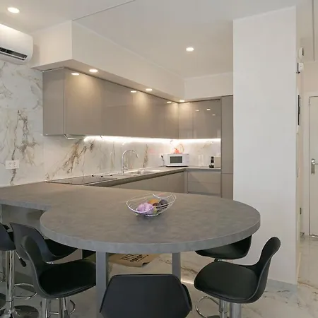 Flore 公寓 阿德耶